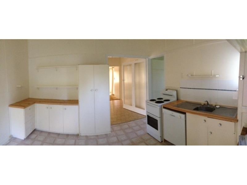 140 Earl Street, Berserker QLD 4701